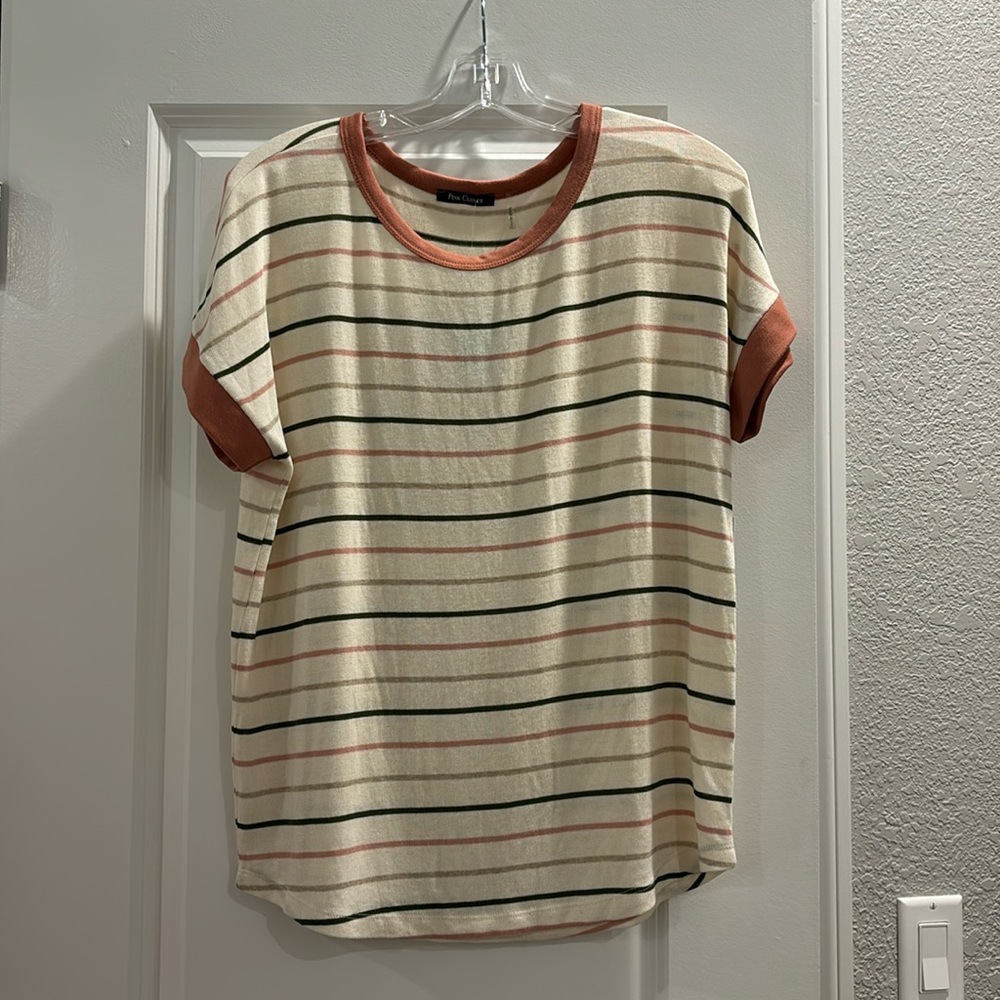 NWT Pink Clover Elysia Short sleeve knit top, off-white, Medium